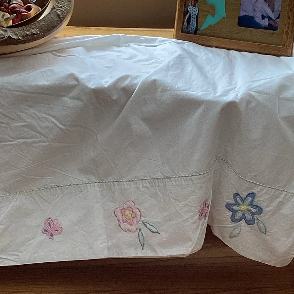 Deadstock FLAT SHEET Butterfly Appliqué Flowers 100% Cotton 66” X  96”